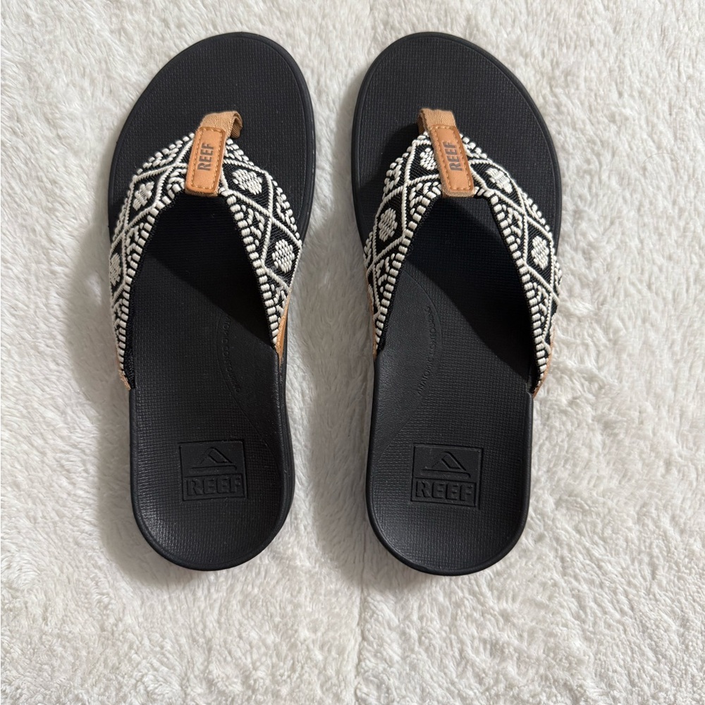 Brand new Reef sandals size 6